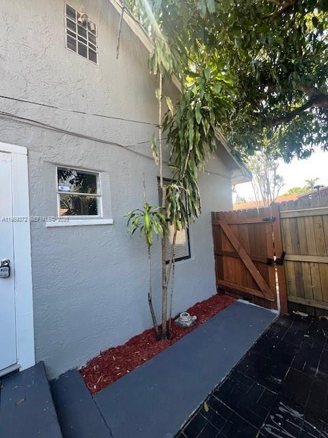 OJUS SUB - Residential Lease