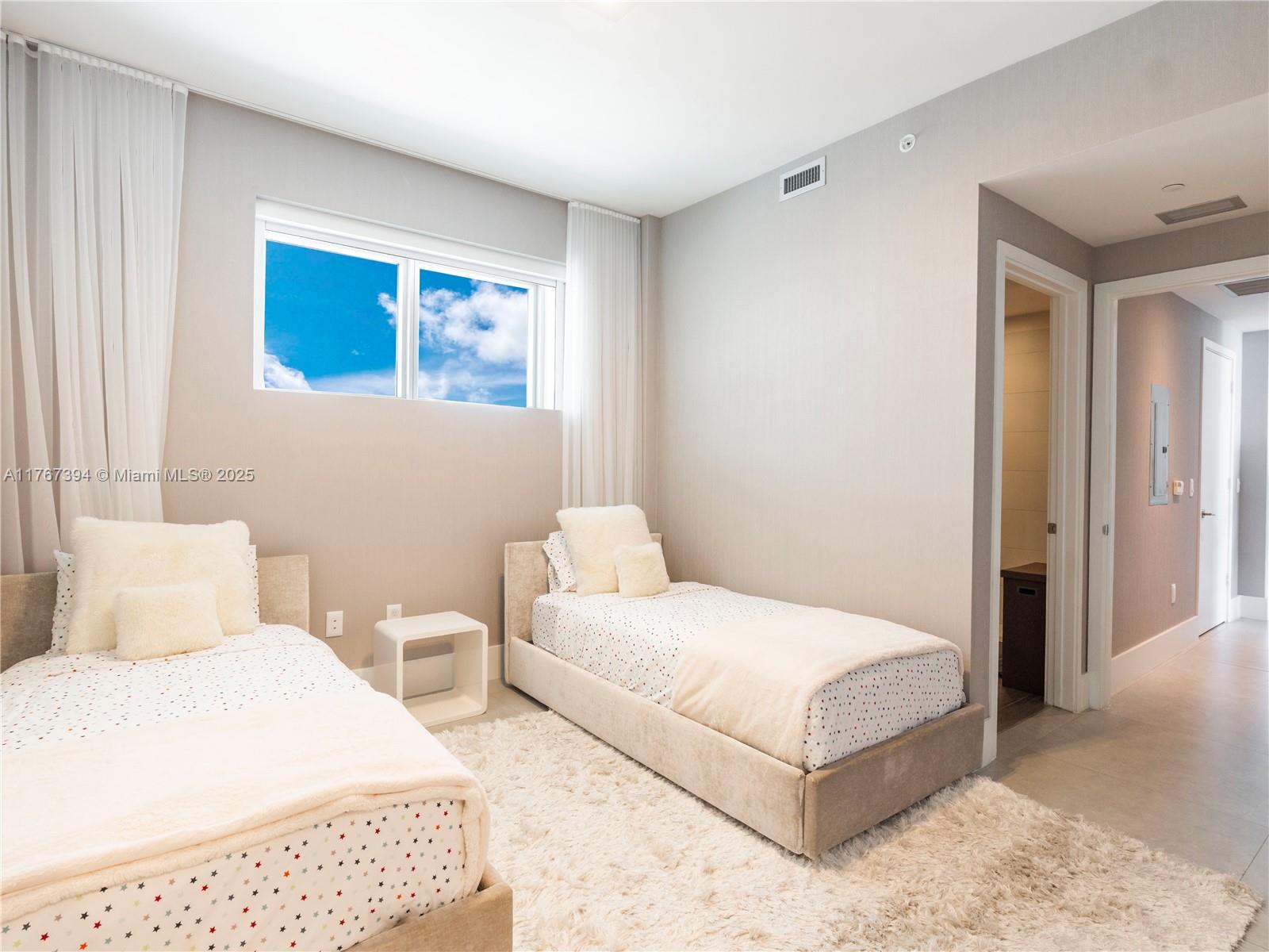 BISCAYNE BEACH CONDO - Residential