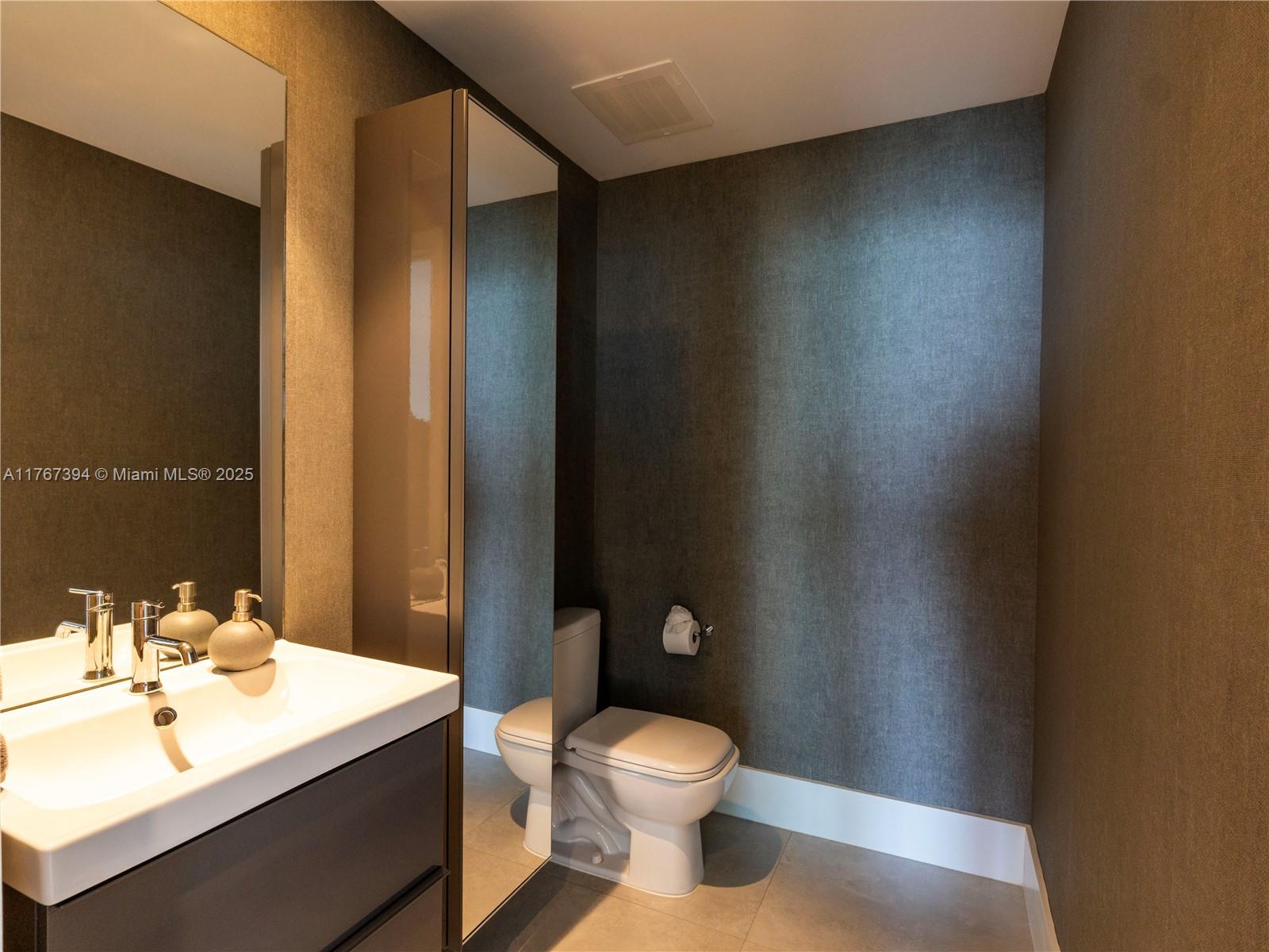 BISCAYNE BEACH CONDO - Residential