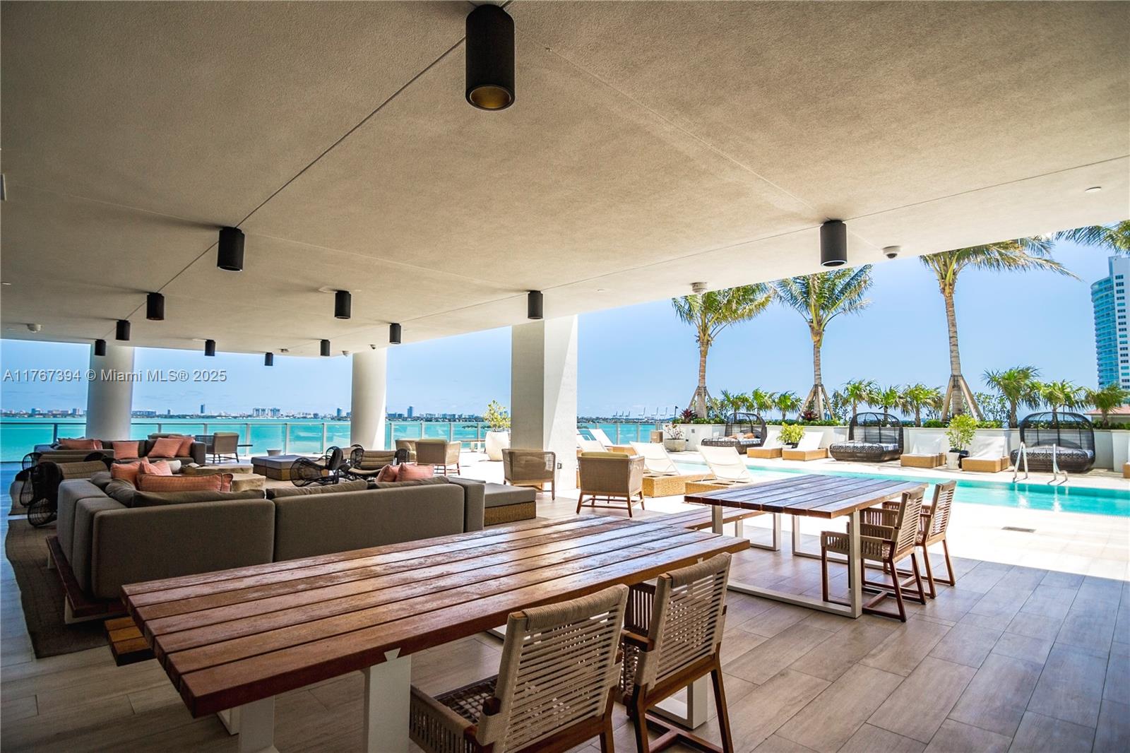 BISCAYNE BEACH CONDO - Residential