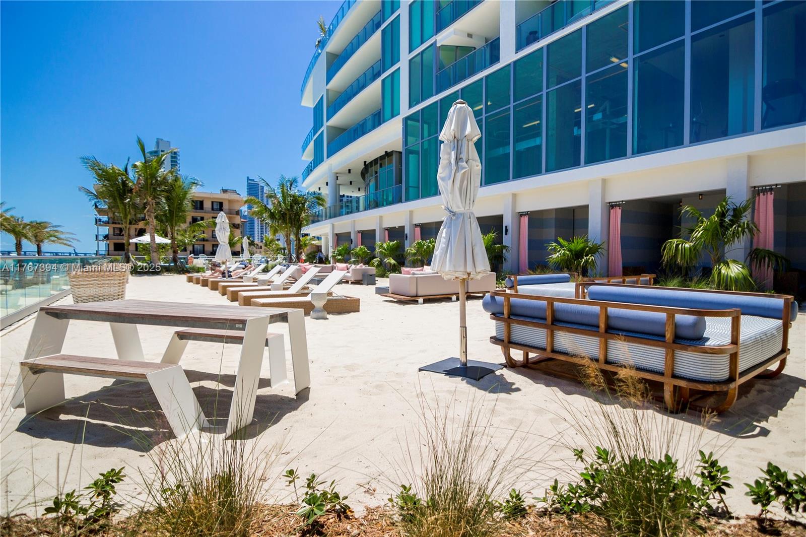 BISCAYNE BEACH CONDO - Residential