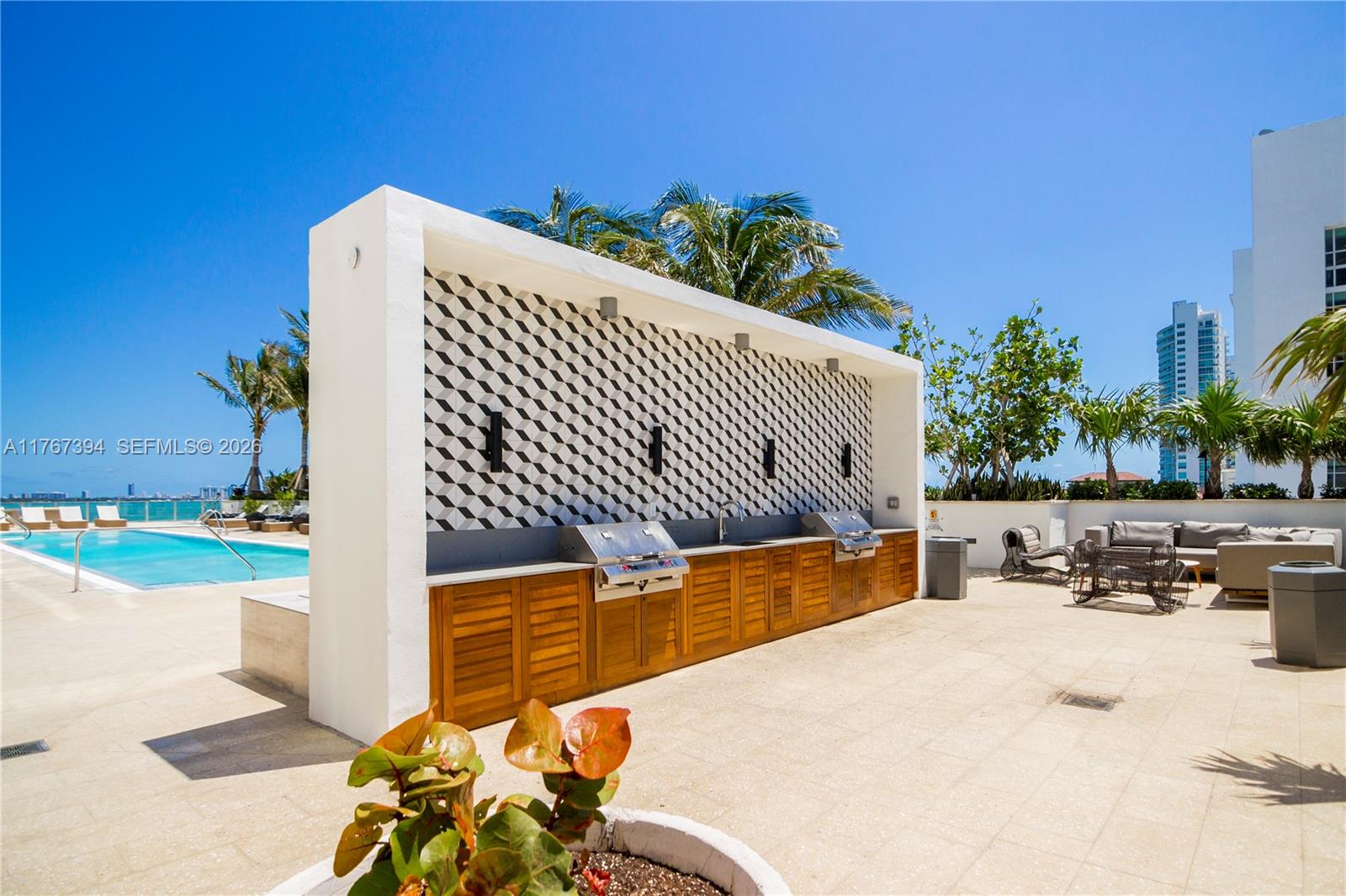 BISCAYNE BEACH CONDO - Residential