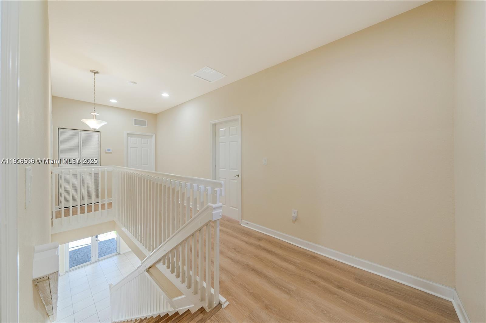 KENDALL COMMONS RESIDENTIA - Residential