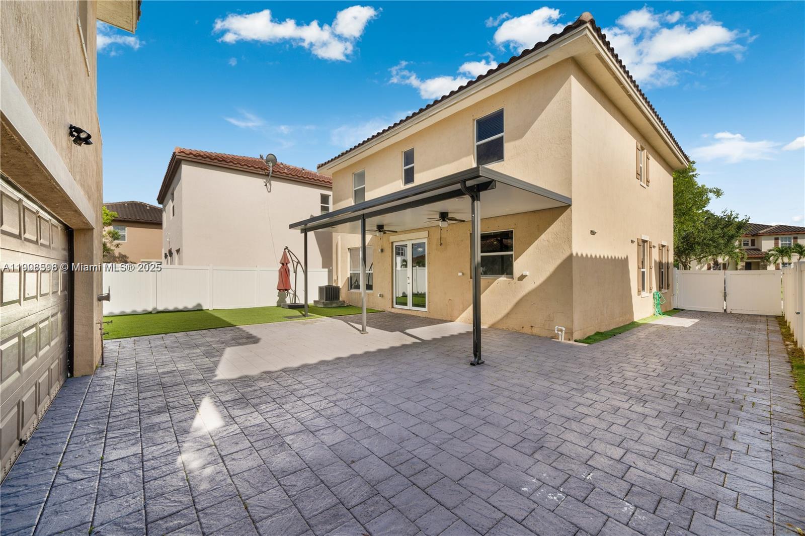 KENDALL COMMONS RESIDENTIA - Residential