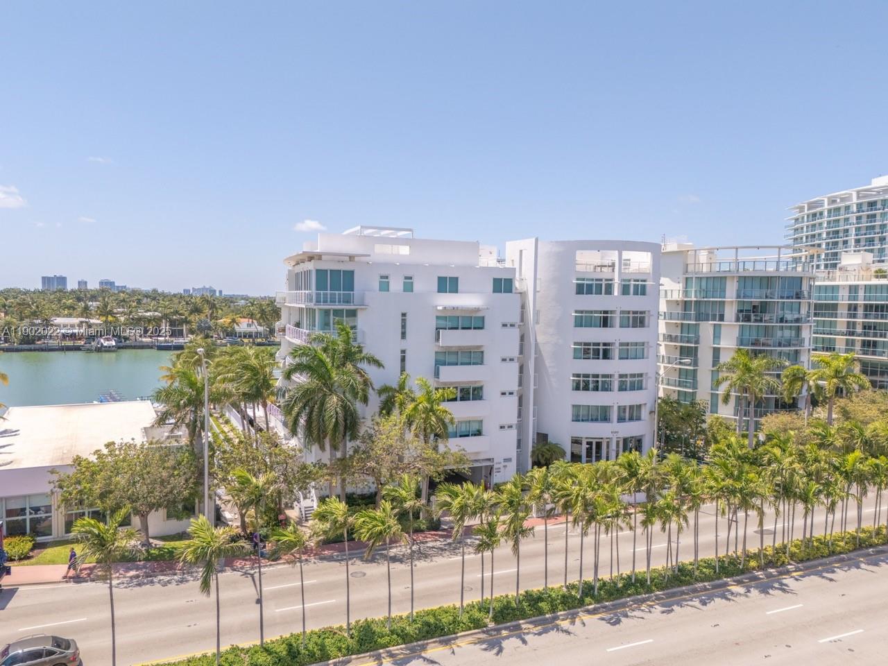 REGATTA AT INDIAN CREEK C - Residential