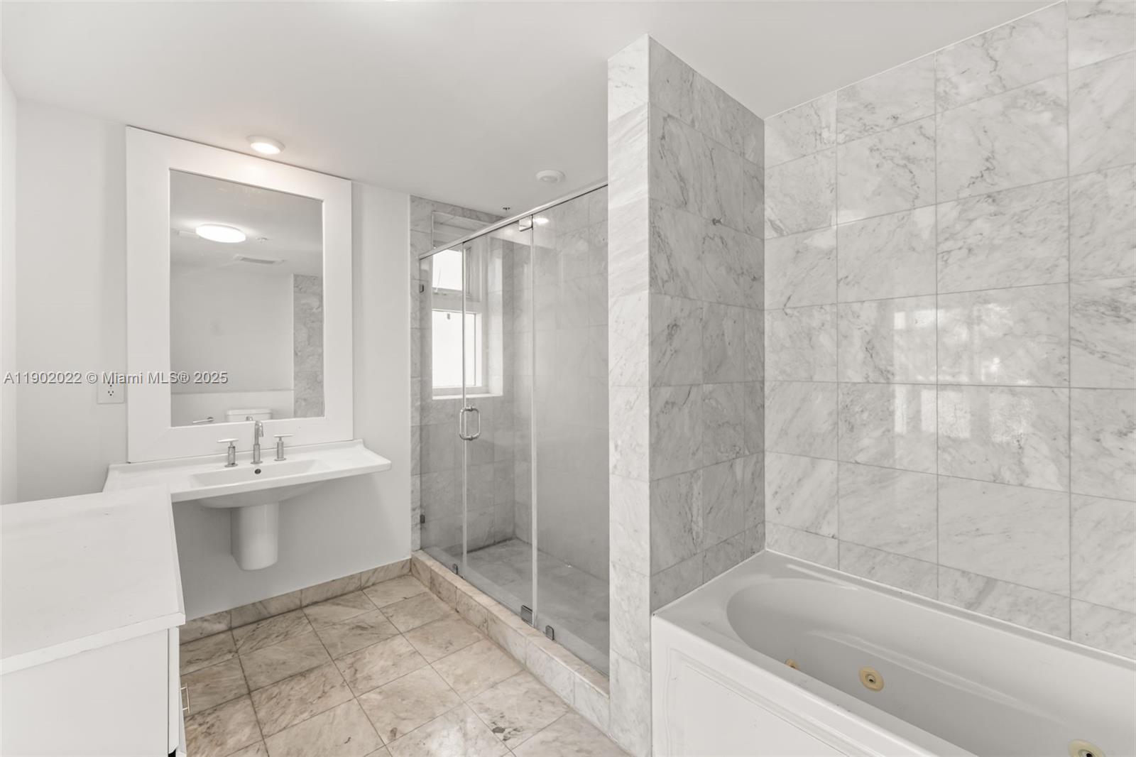 REGATTA AT INDIAN CREEK C - Residential