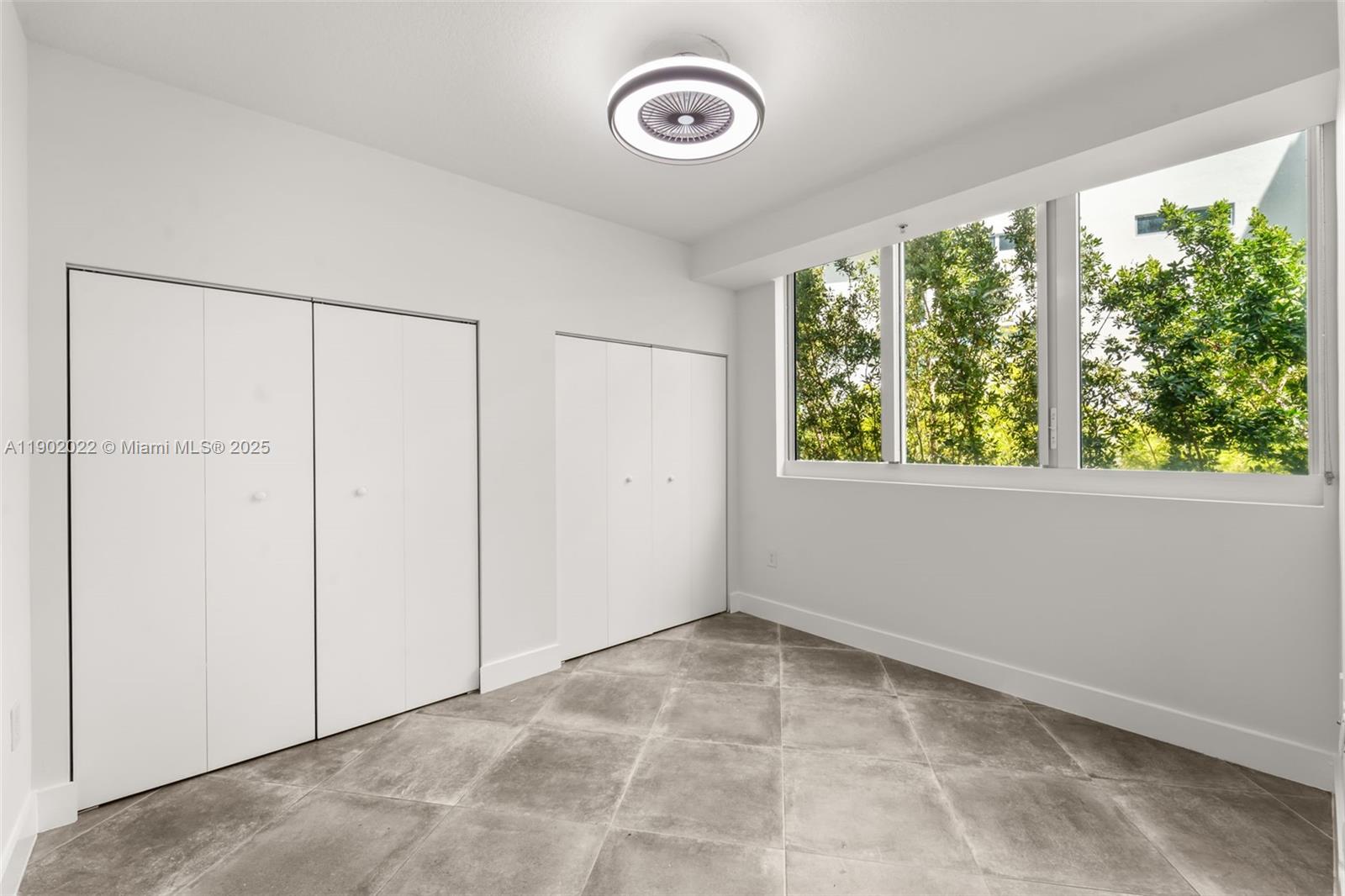 REGATTA AT INDIAN CREEK C - Residential