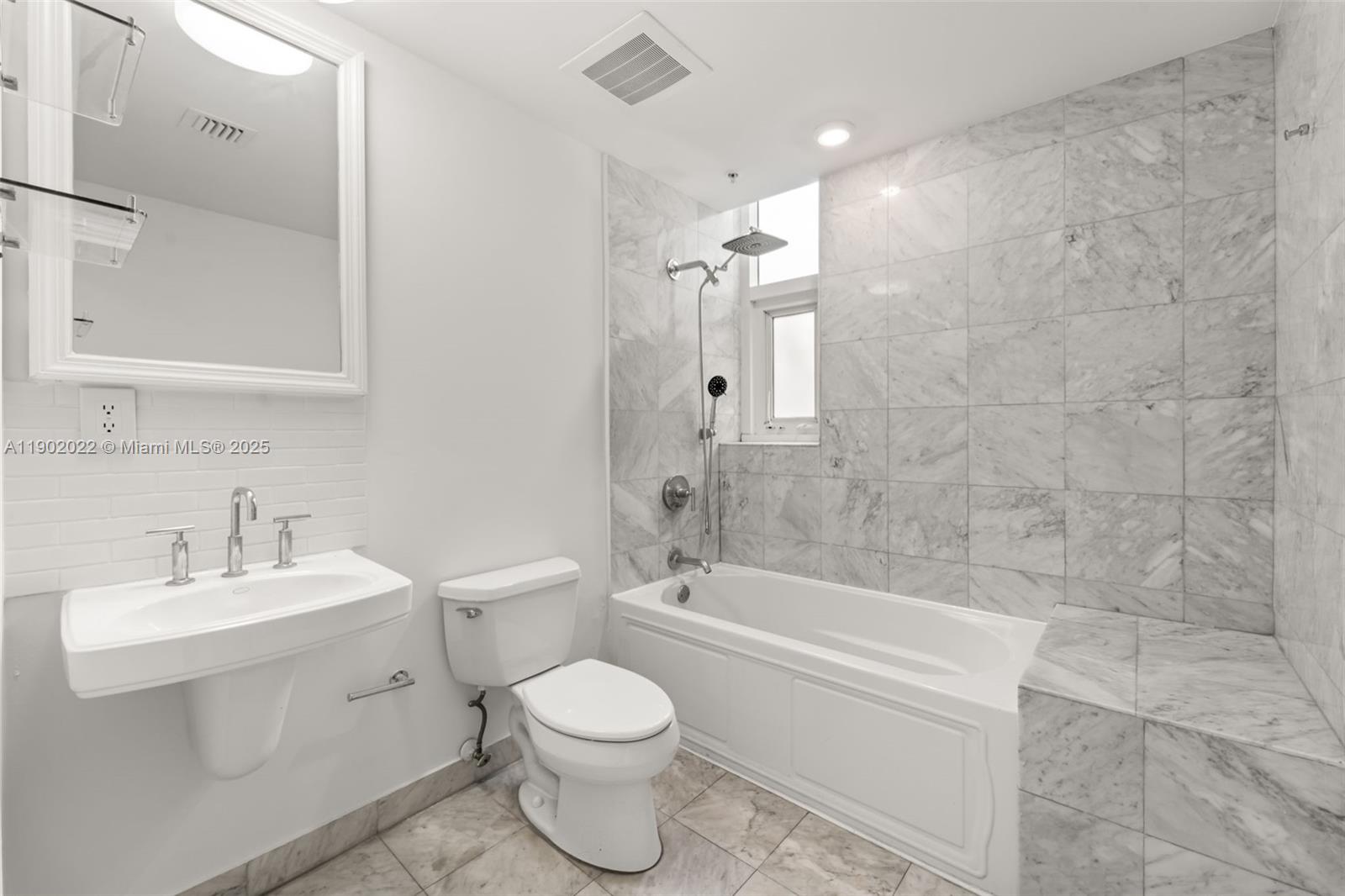 REGATTA AT INDIAN CREEK C - Residential