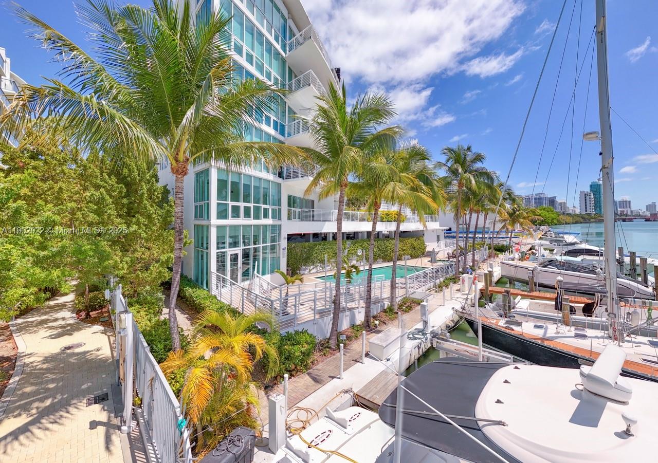 REGATTA AT INDIAN CREEK C - Residential
