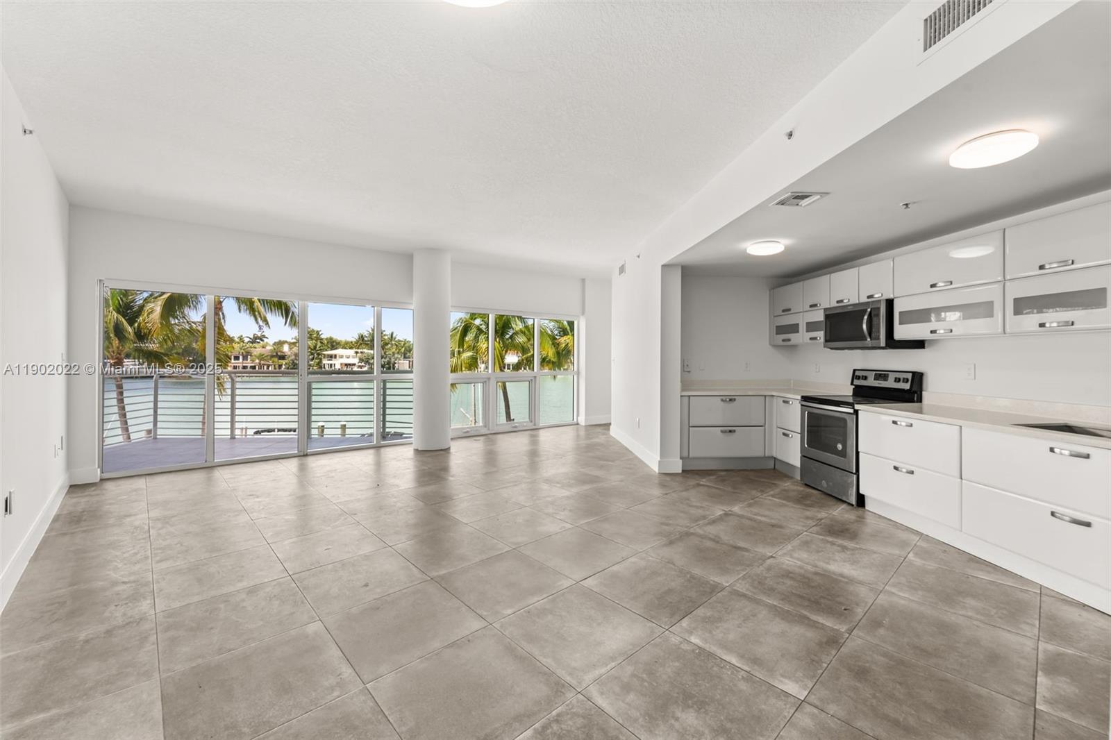 REGATTA AT INDIAN CREEK C - Residential