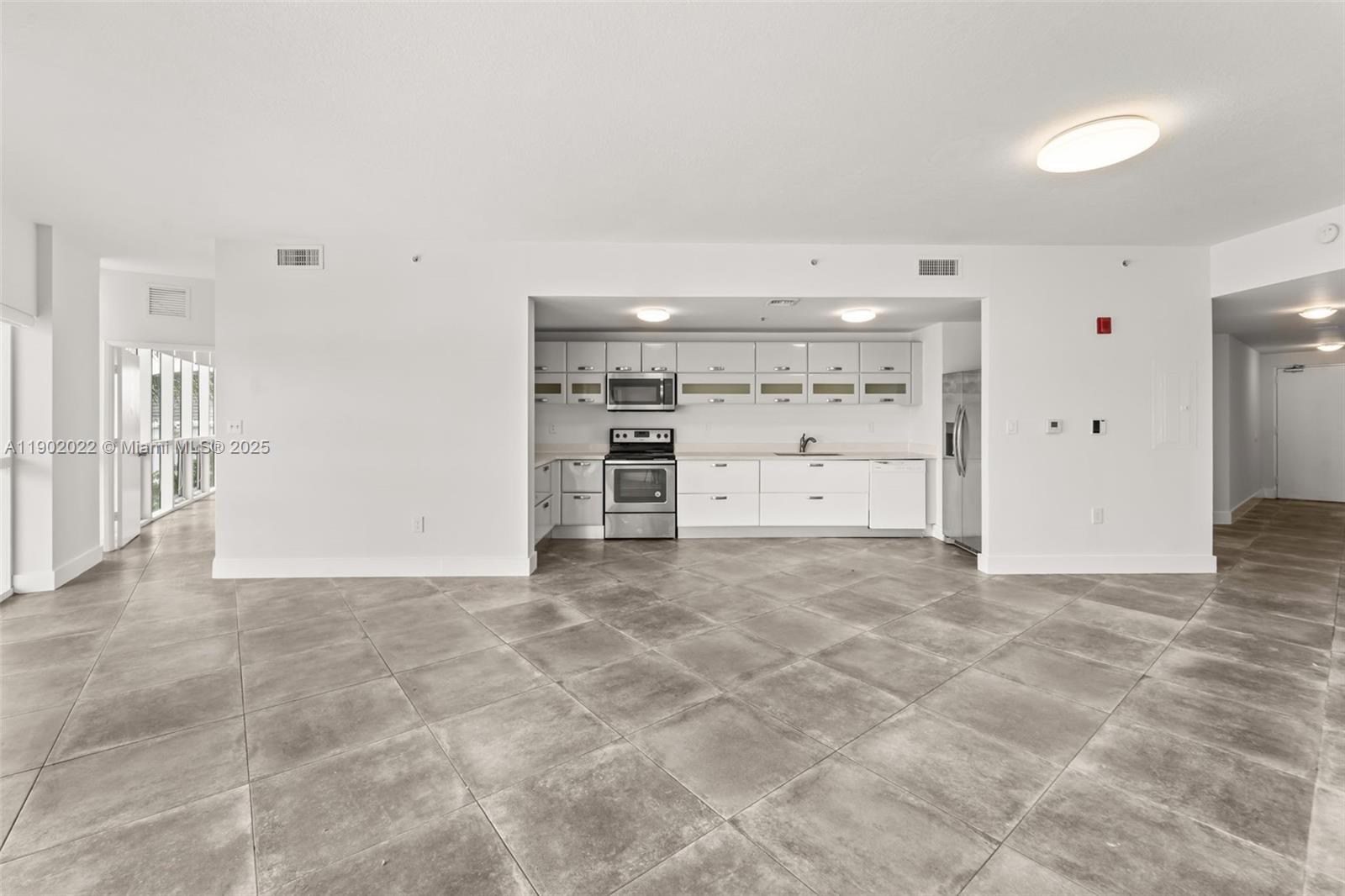 REGATTA AT INDIAN CREEK C - Residential