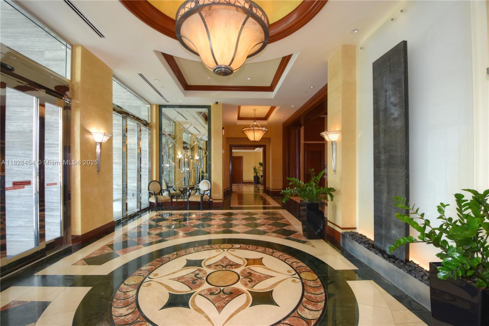 HAMPTONS SOUTH CONDO - Residential