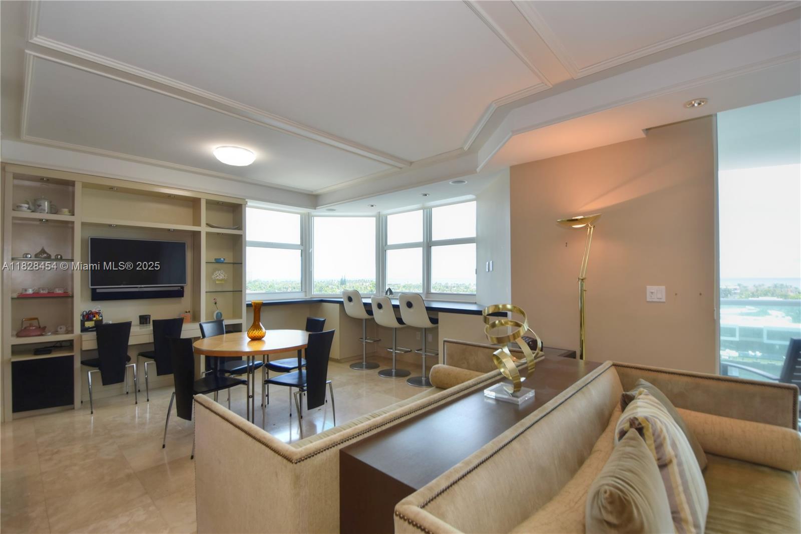 HAMPTONS SOUTH CONDO - Residential