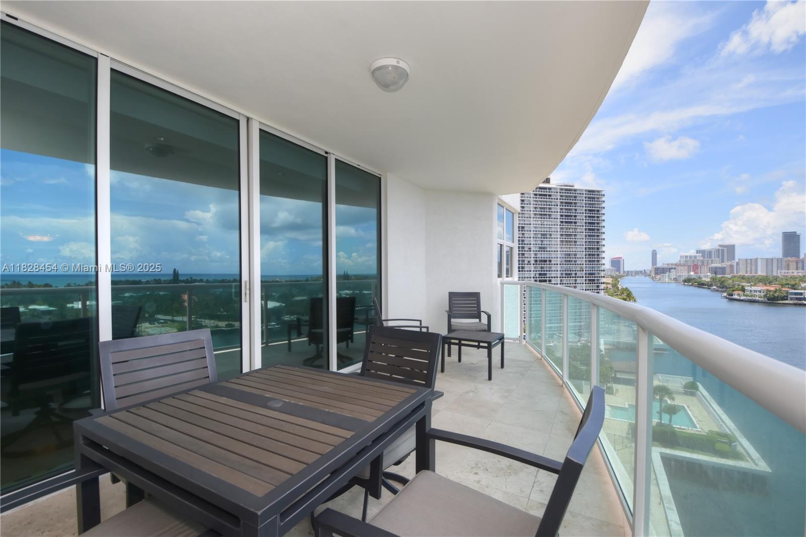 HAMPTONS SOUTH CONDO - Residential