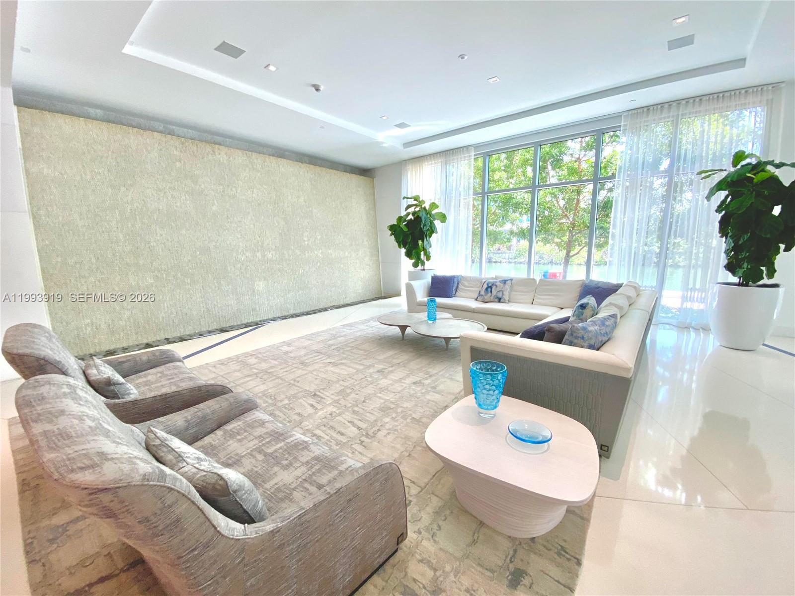 PARQUE TOWERS CONDO - Residential