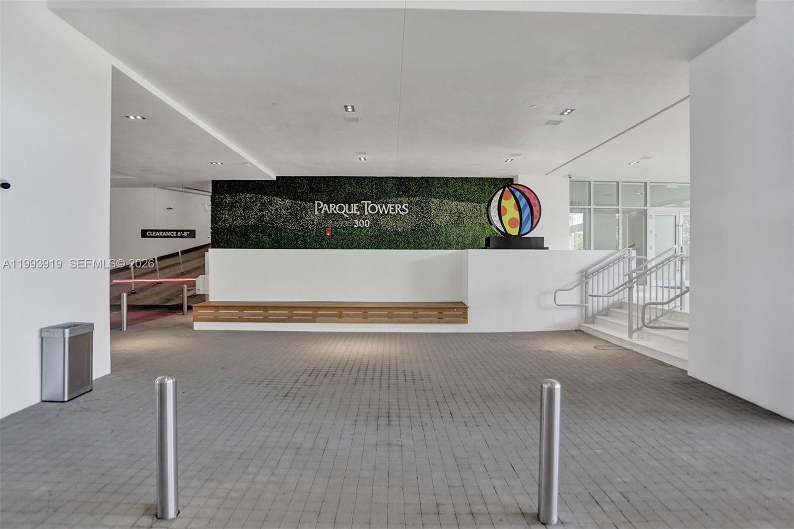 PARQUE TOWERS CONDO - Residential