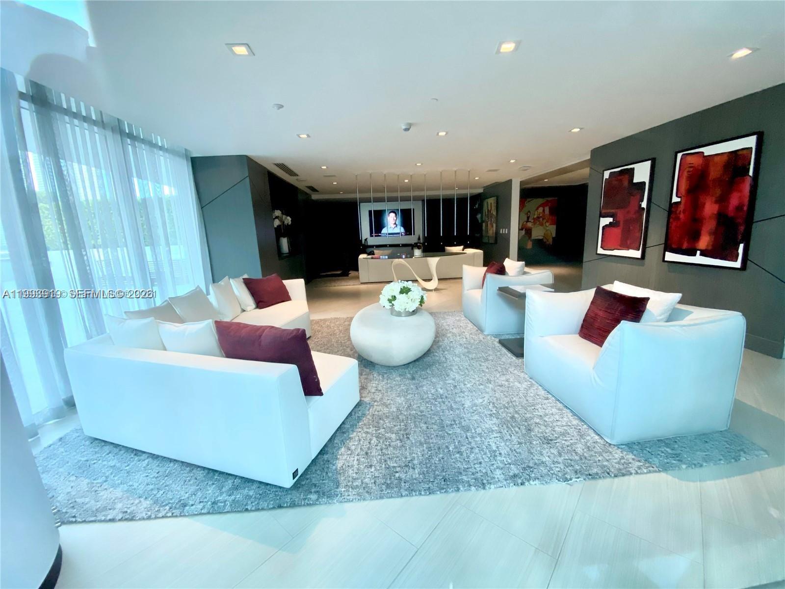 PARQUE TOWERS CONDO - Residential