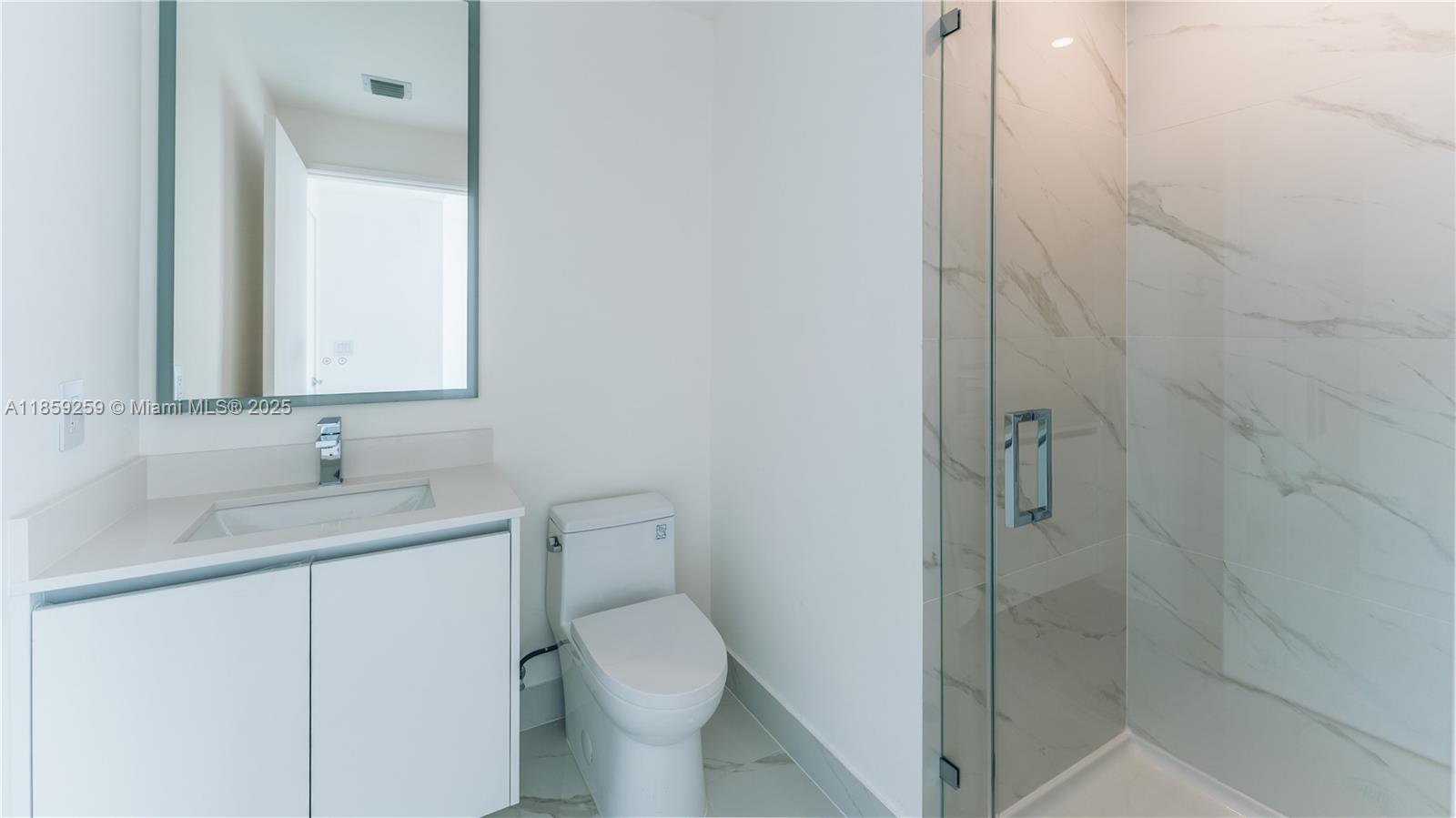 ARIA RESERVE SOUTH TOWER - Residential Lease