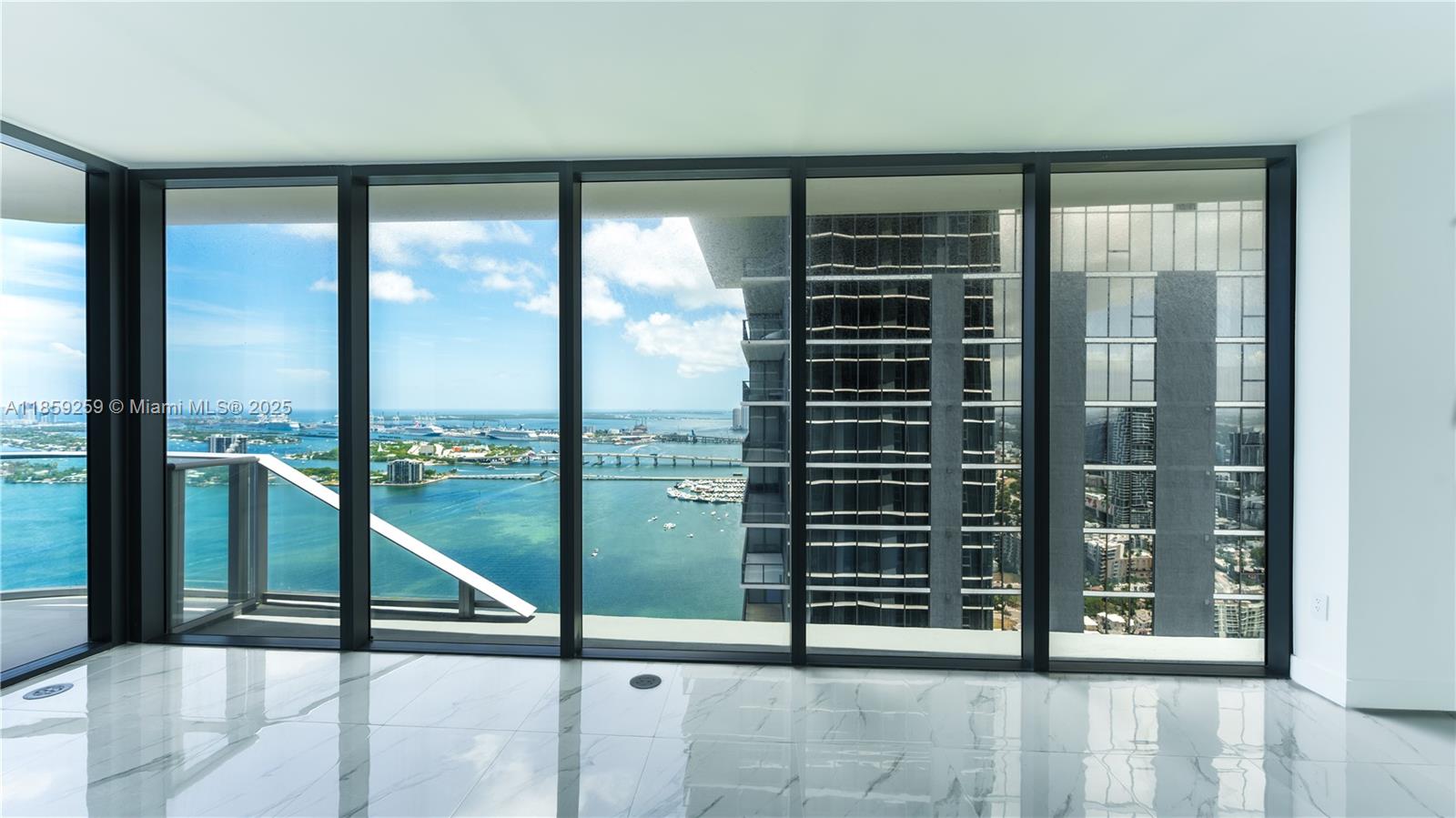 ARIA RESERVE SOUTH TOWER - Residential Lease