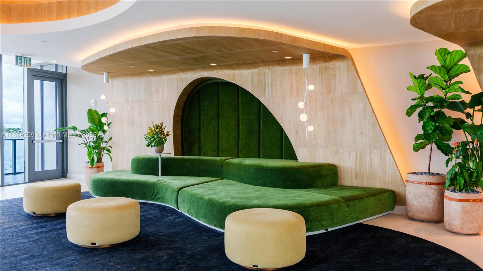 ARIA RESERVE SOUTH TOWER - Residential Lease