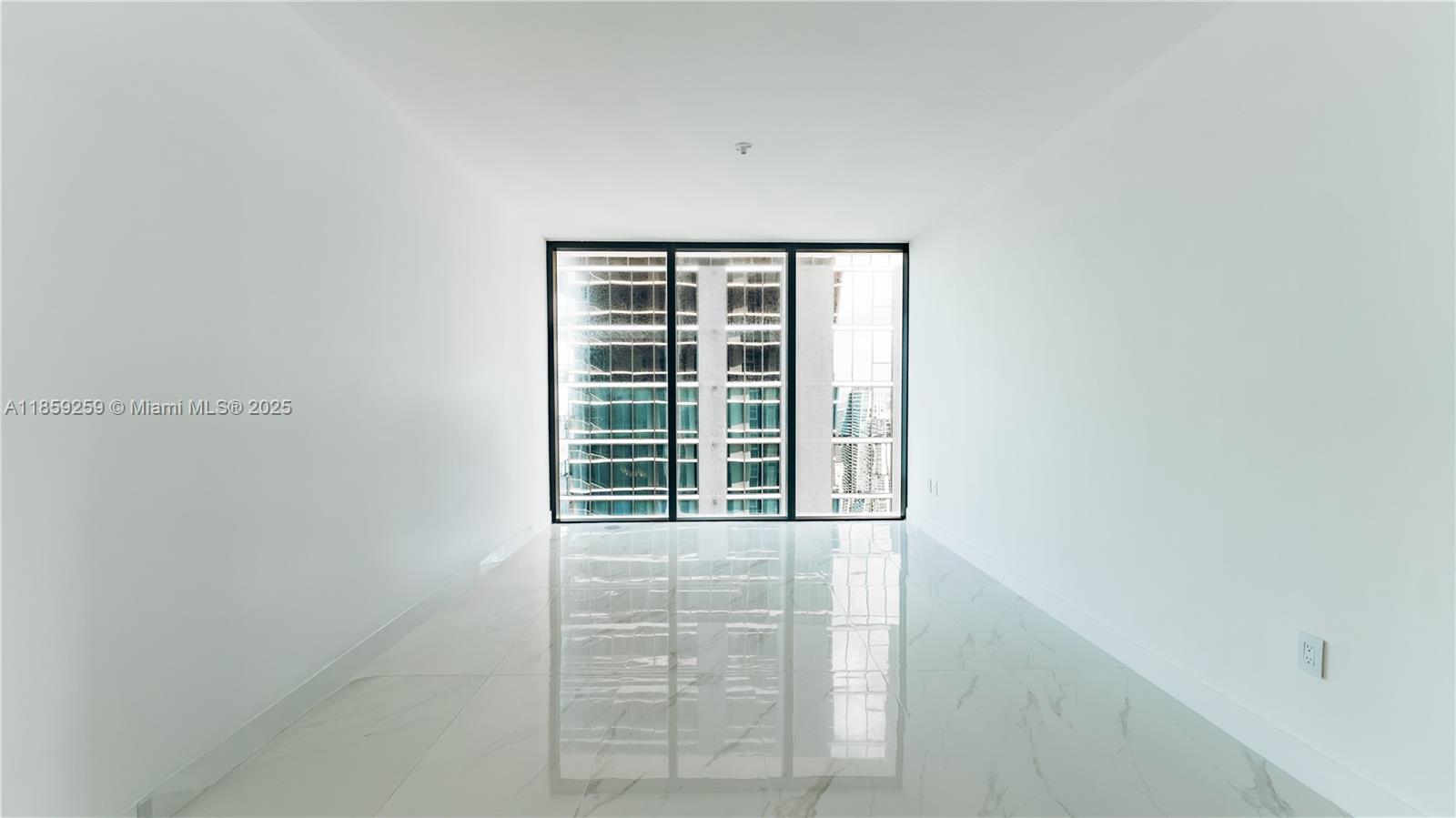 ARIA RESERVE SOUTH TOWER - Residential Lease