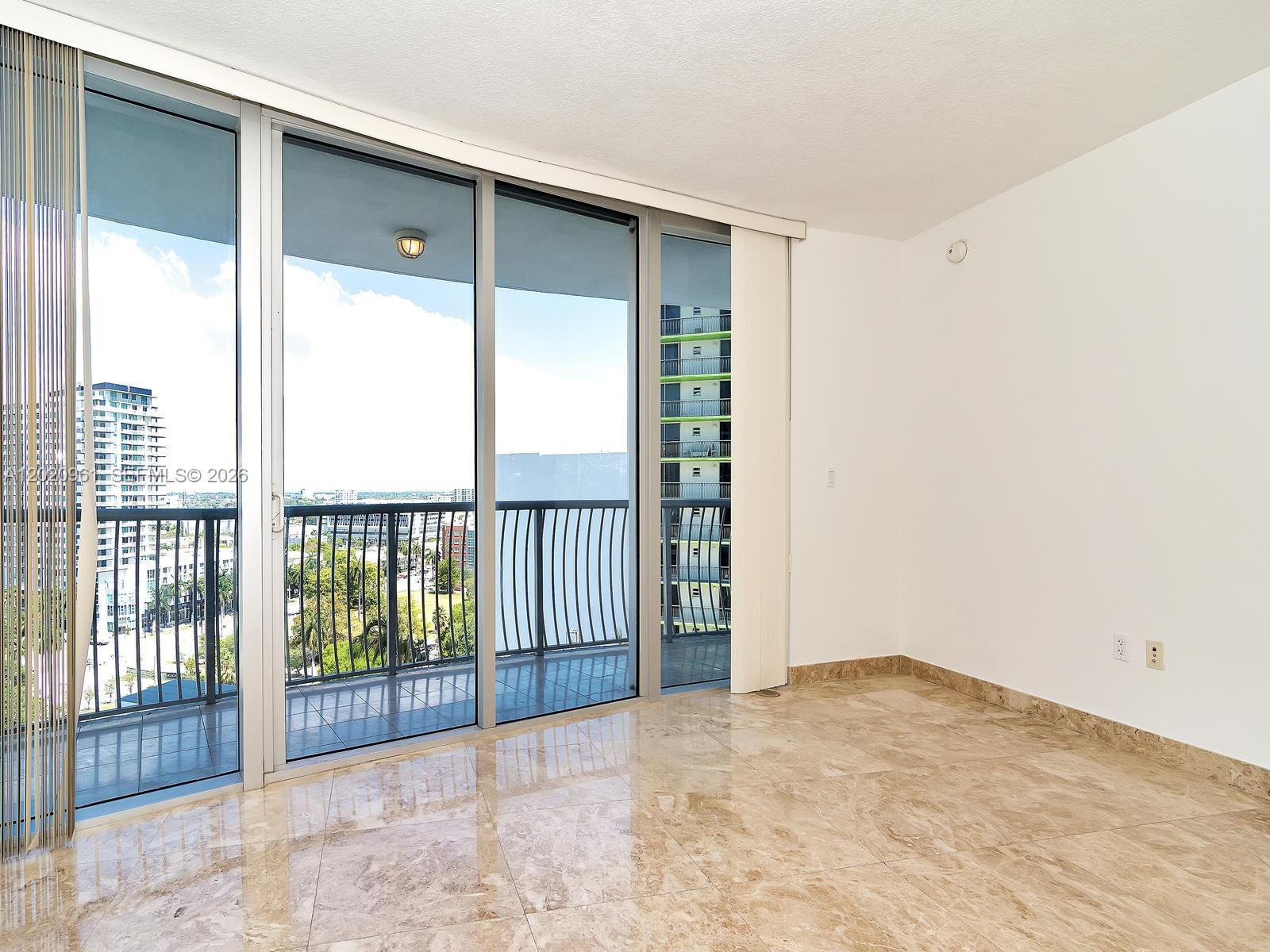 1750 N Bayshore Dr 1515