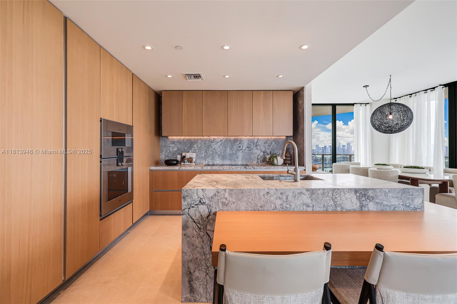 FIVE PARK RESIDENCES - Residential