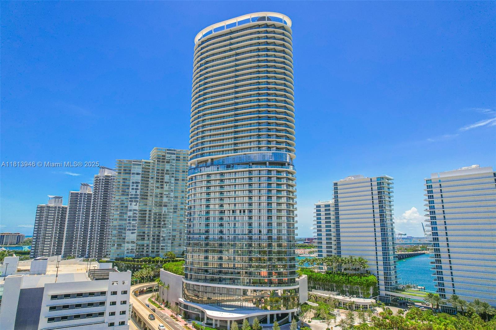 FIVE PARK RESIDENCES - Residential
