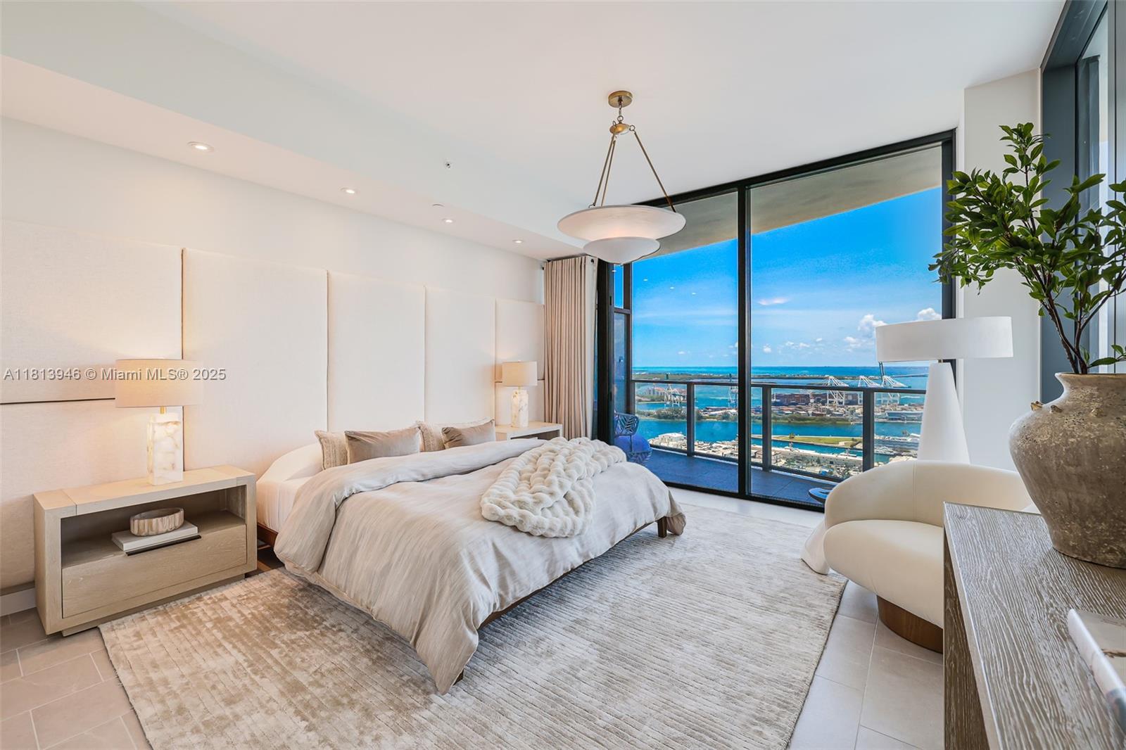 FIVE PARK RESIDENCES - Residential