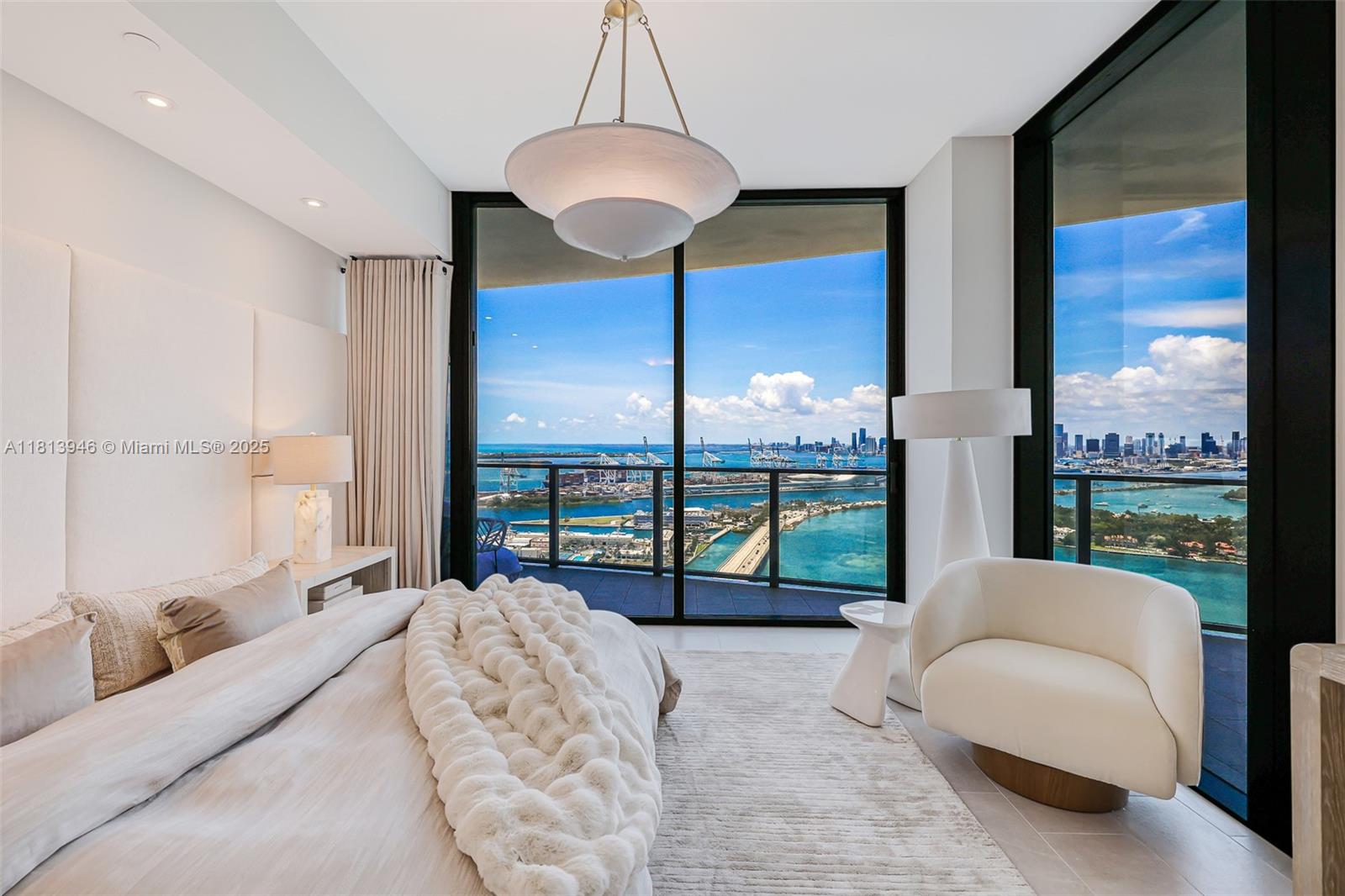 FIVE PARK RESIDENCES - Residential