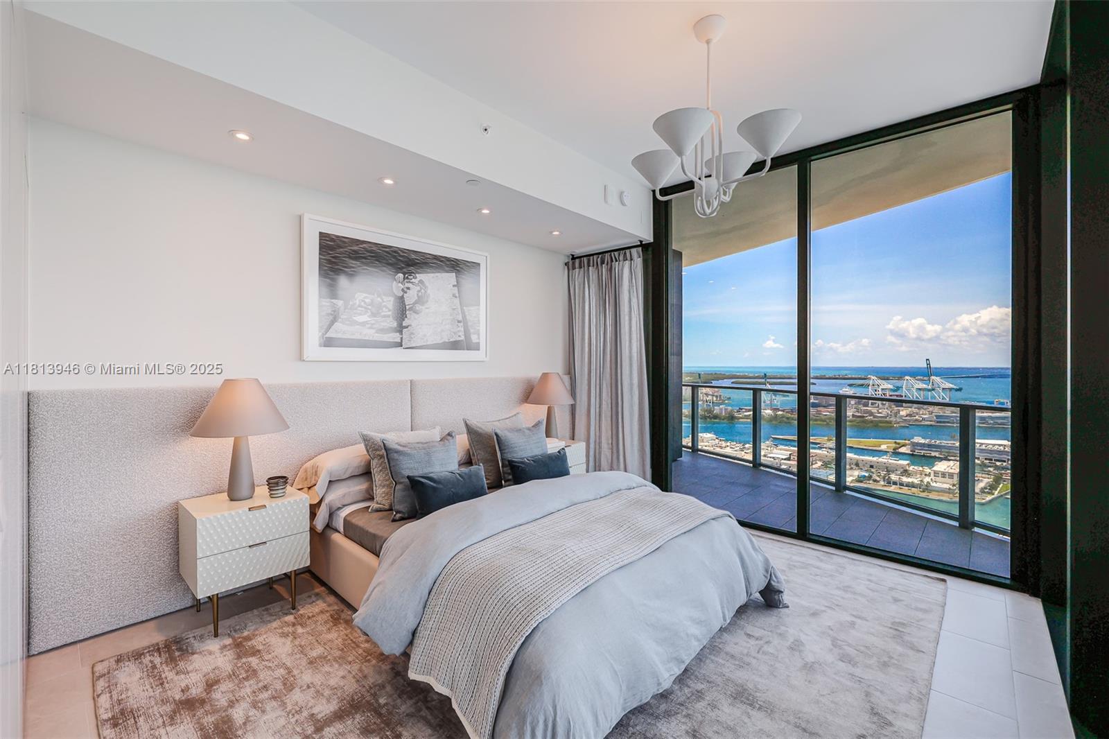 FIVE PARK RESIDENCES - Residential