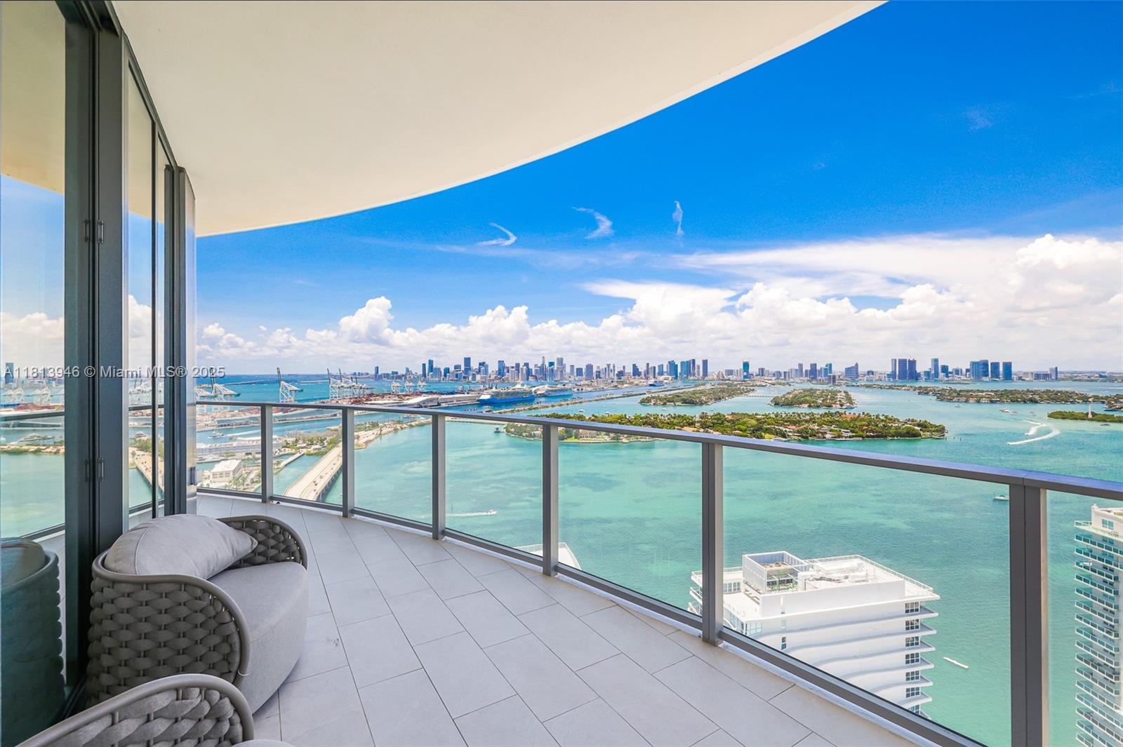 FIVE PARK RESIDENCES - Residential