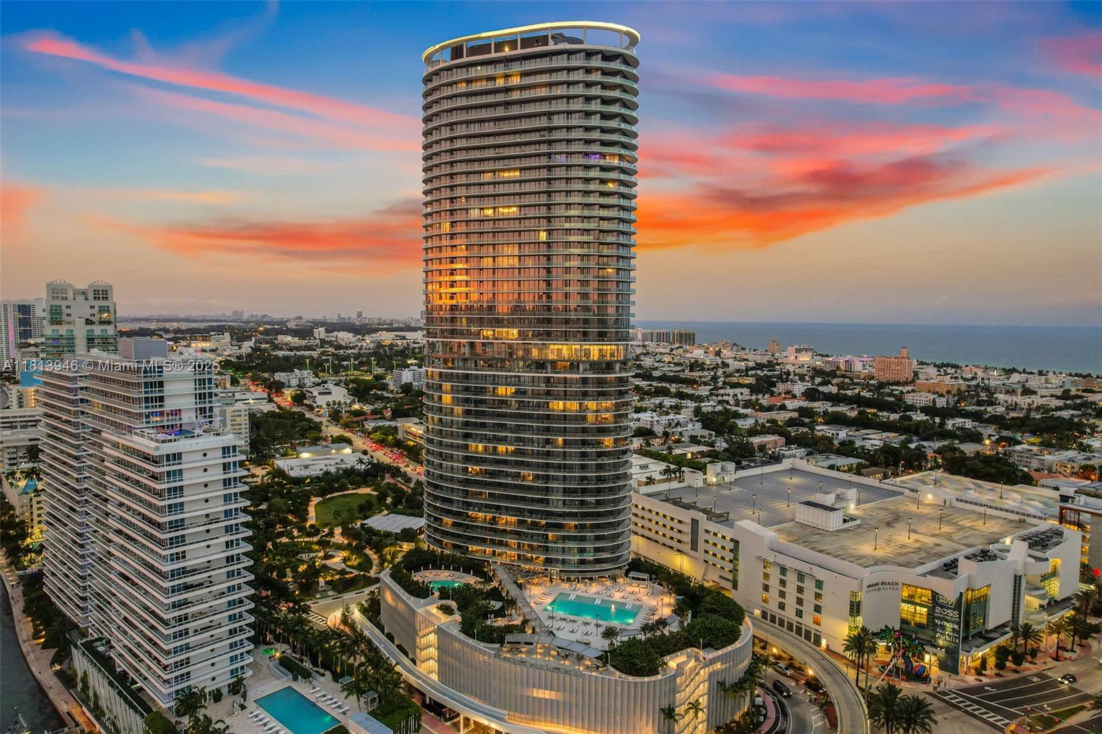 FIVE PARK RESIDENCES - Residential