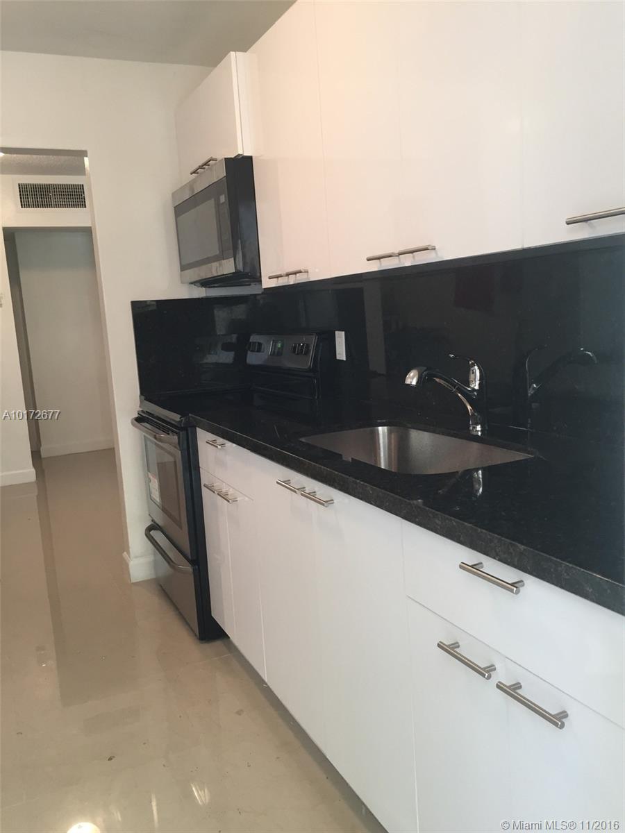 Hollywood 1-21 B - Residential Lease