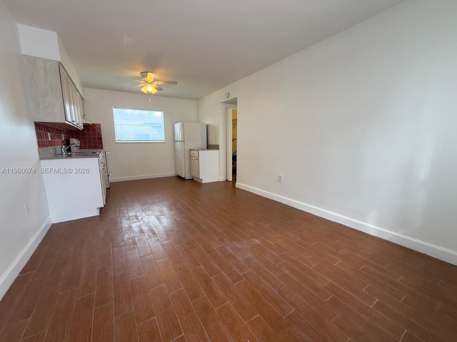 NORTH HOLLYWOOD - Residential Lease