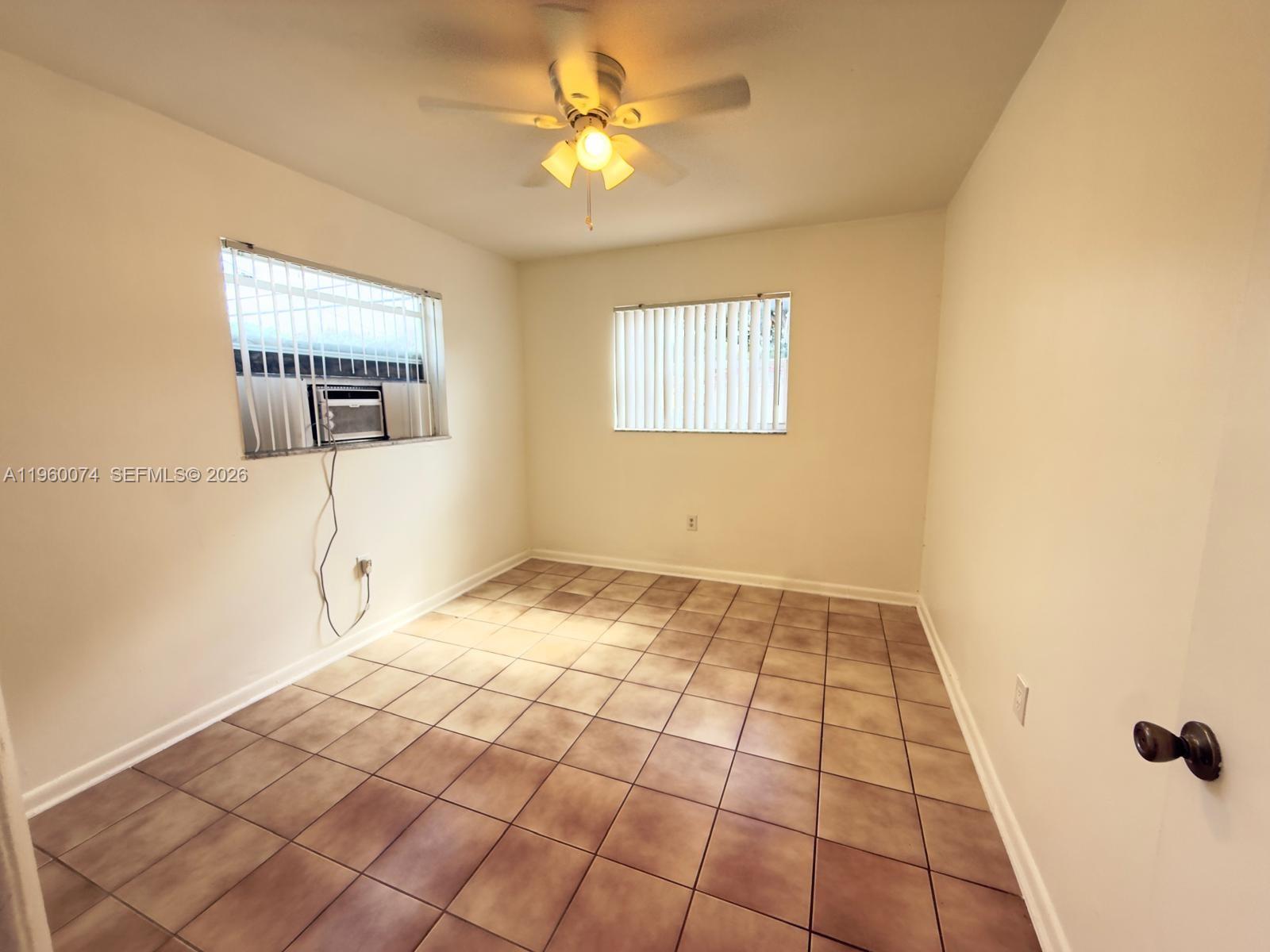 NORTH HOLLYWOOD - Residential Lease