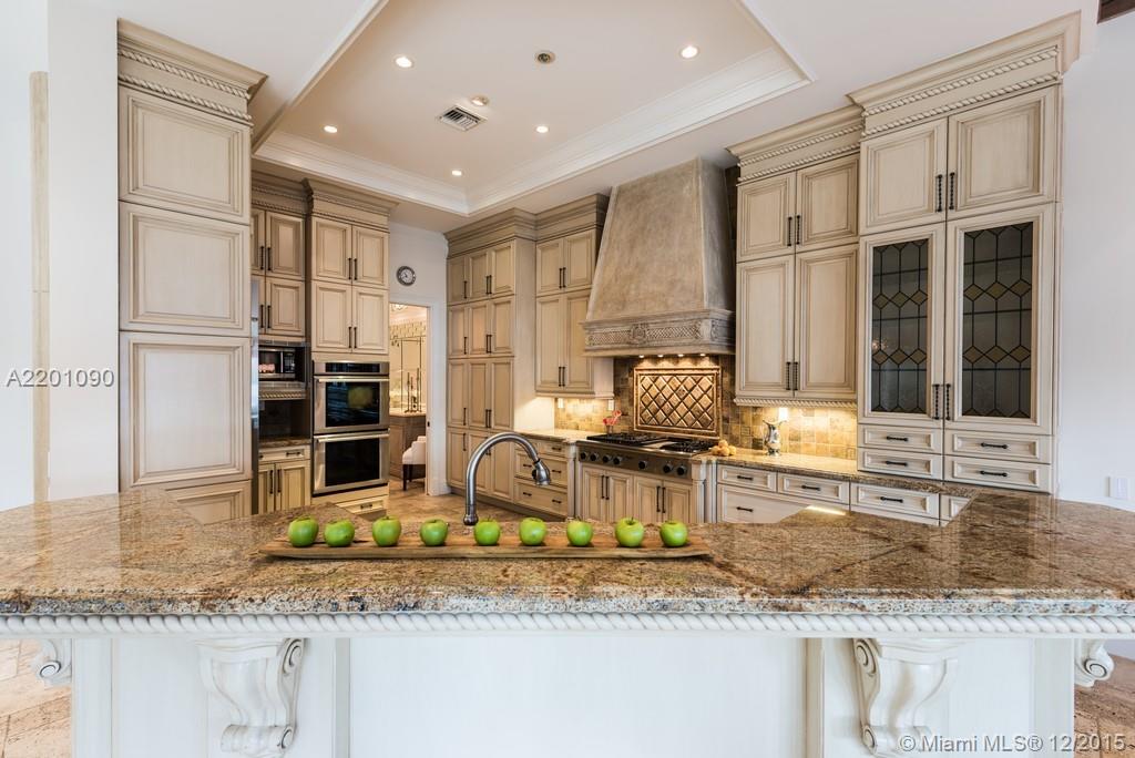 ISLAND ESTATES - Residential