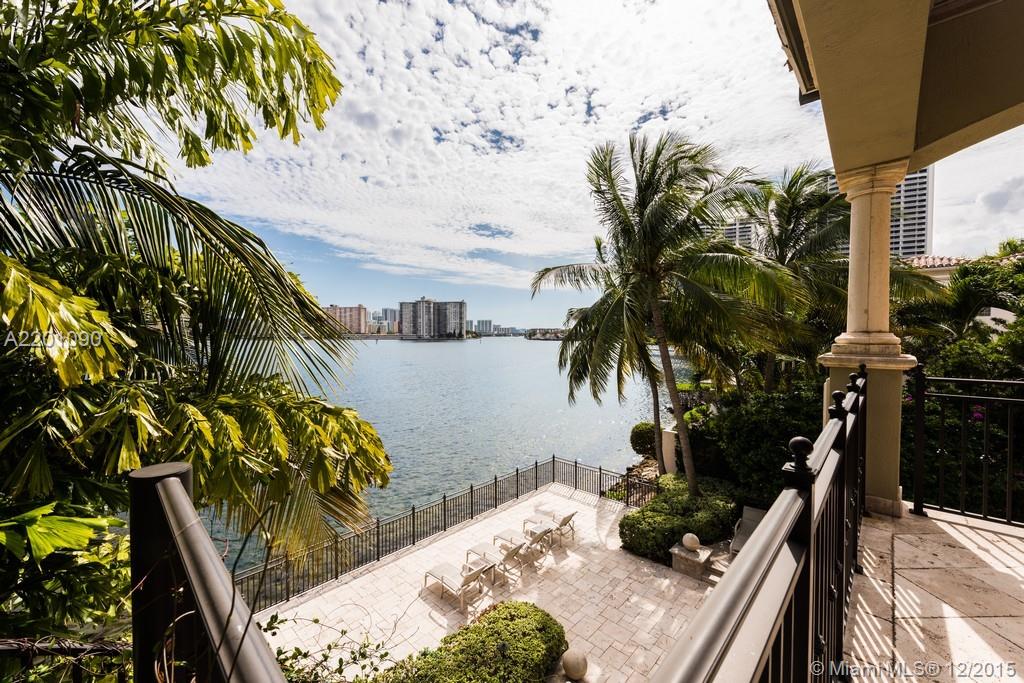 ISLAND ESTATES - Residential