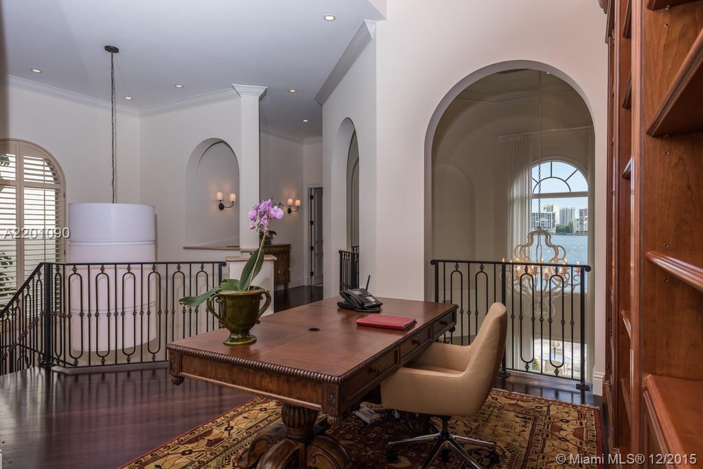 ISLAND ESTATES - Residential