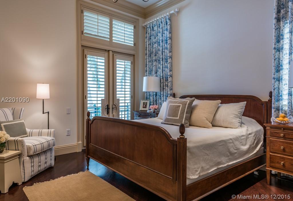 ISLAND ESTATES - Residential