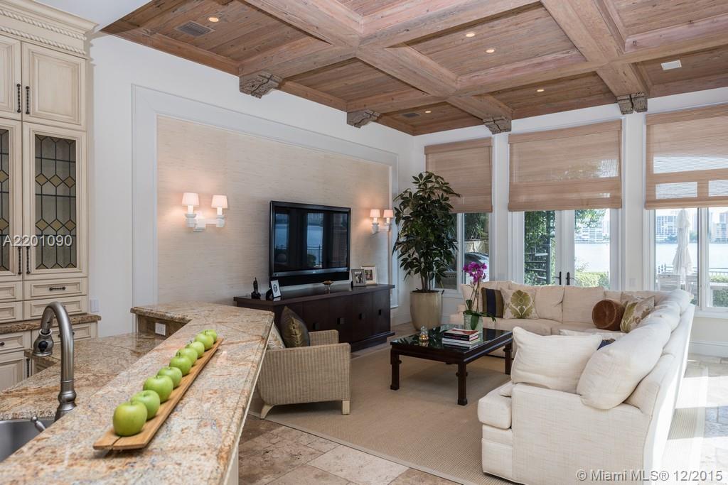 ISLAND ESTATES - Residential