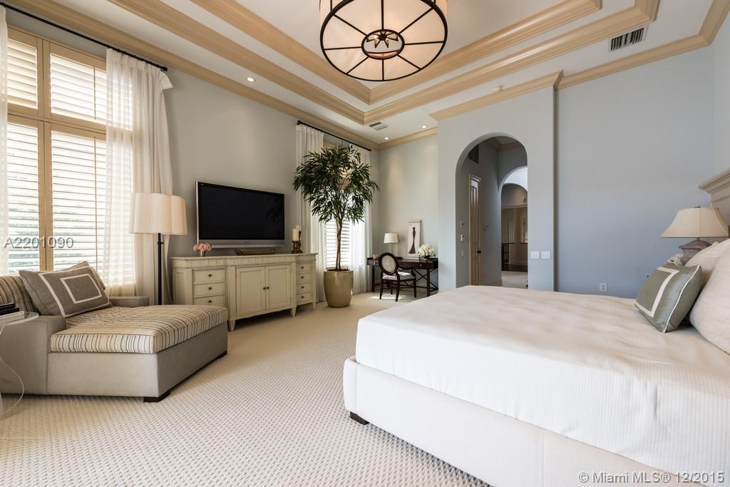 ISLAND ESTATES - Residential