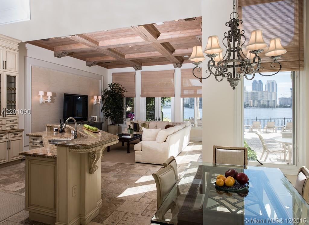 ISLAND ESTATES - Residential