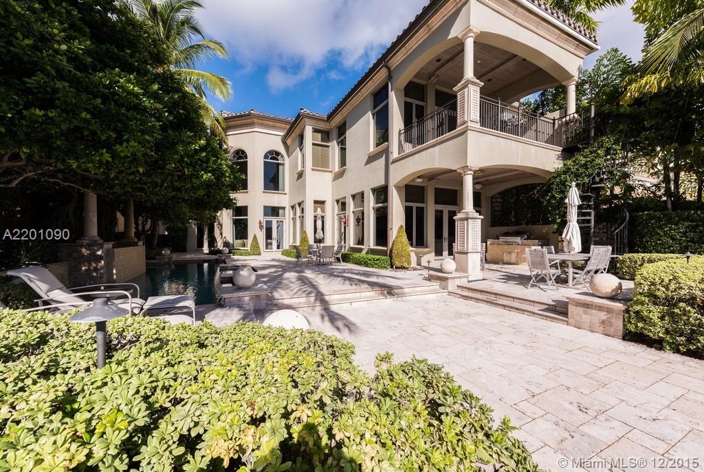 ISLAND ESTATES - Residential