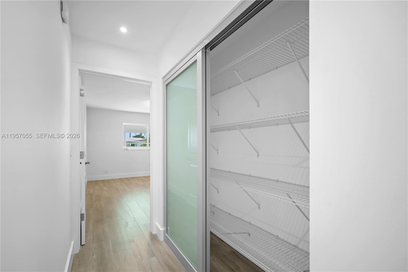 DELRAY VILLAS 5 - Residential