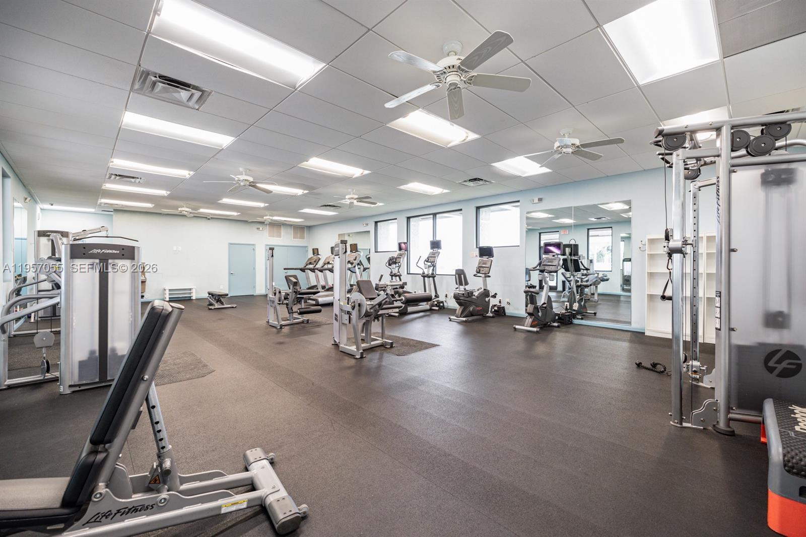 DELRAY VILLAS 5 - Residential