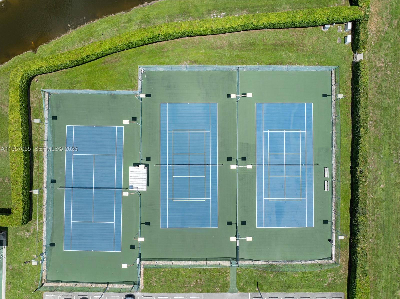 DELRAY VILLAS 5 - Residential