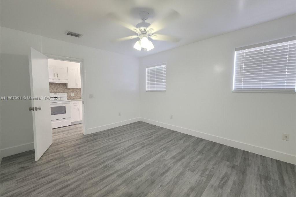 GRAPELAND - Residential Lease