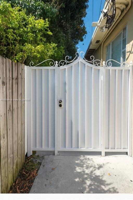 GRAPELAND - Residential Lease