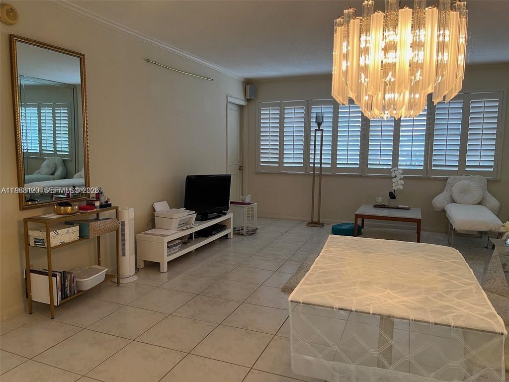 Photo of 215 SE 3rd Ave #3 D, Hallandale Beach, FL 33009 (MLS # A11968120)